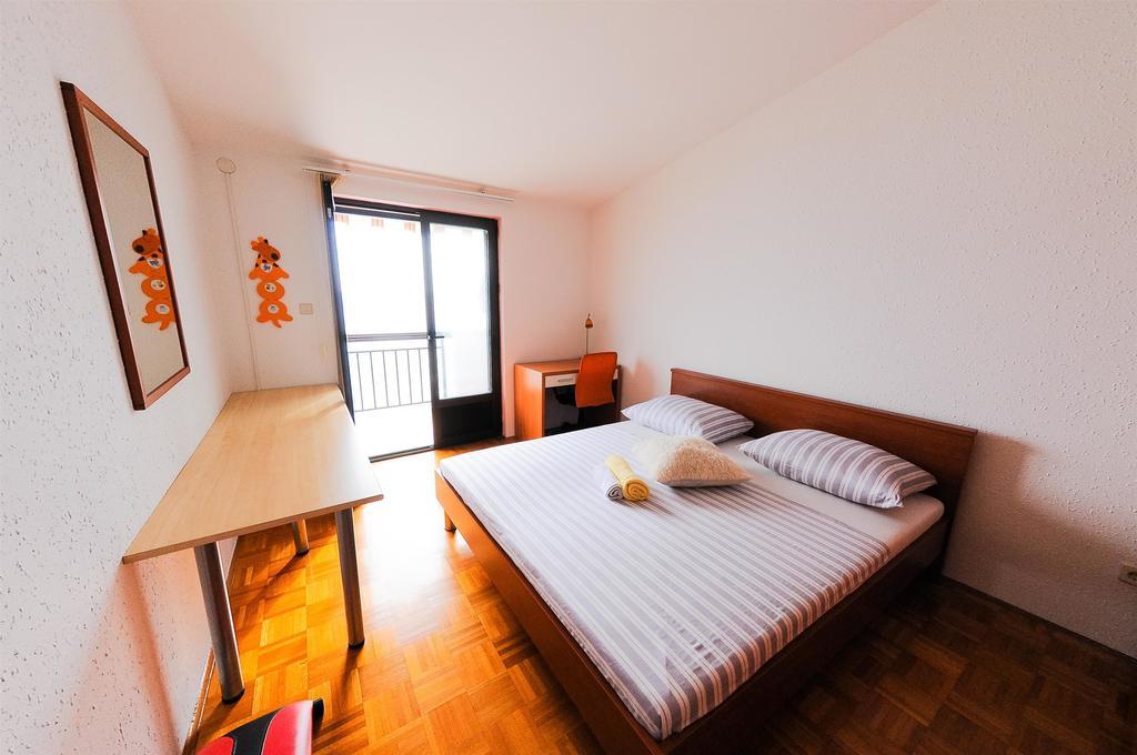 Apartments Marija Petricevic Podstrana Habitación foto