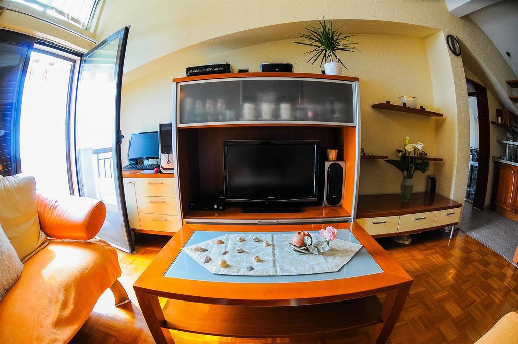 Apartments Marija Petricevic Podstrana Habitación foto