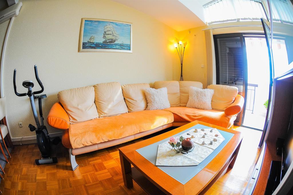 Apartments Marija Petricevic Podstrana Habitación foto